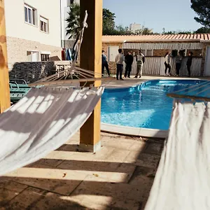 https://lisbon-hostel-surf-camp.hotels-lisbon-portugal.com